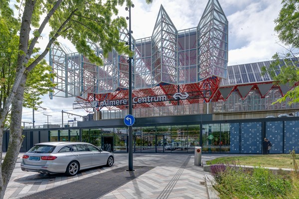 Medium property photo - Marga Klompéhof 90, 1314 WR Almere
